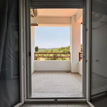 The Big Olive Tree בית נופש